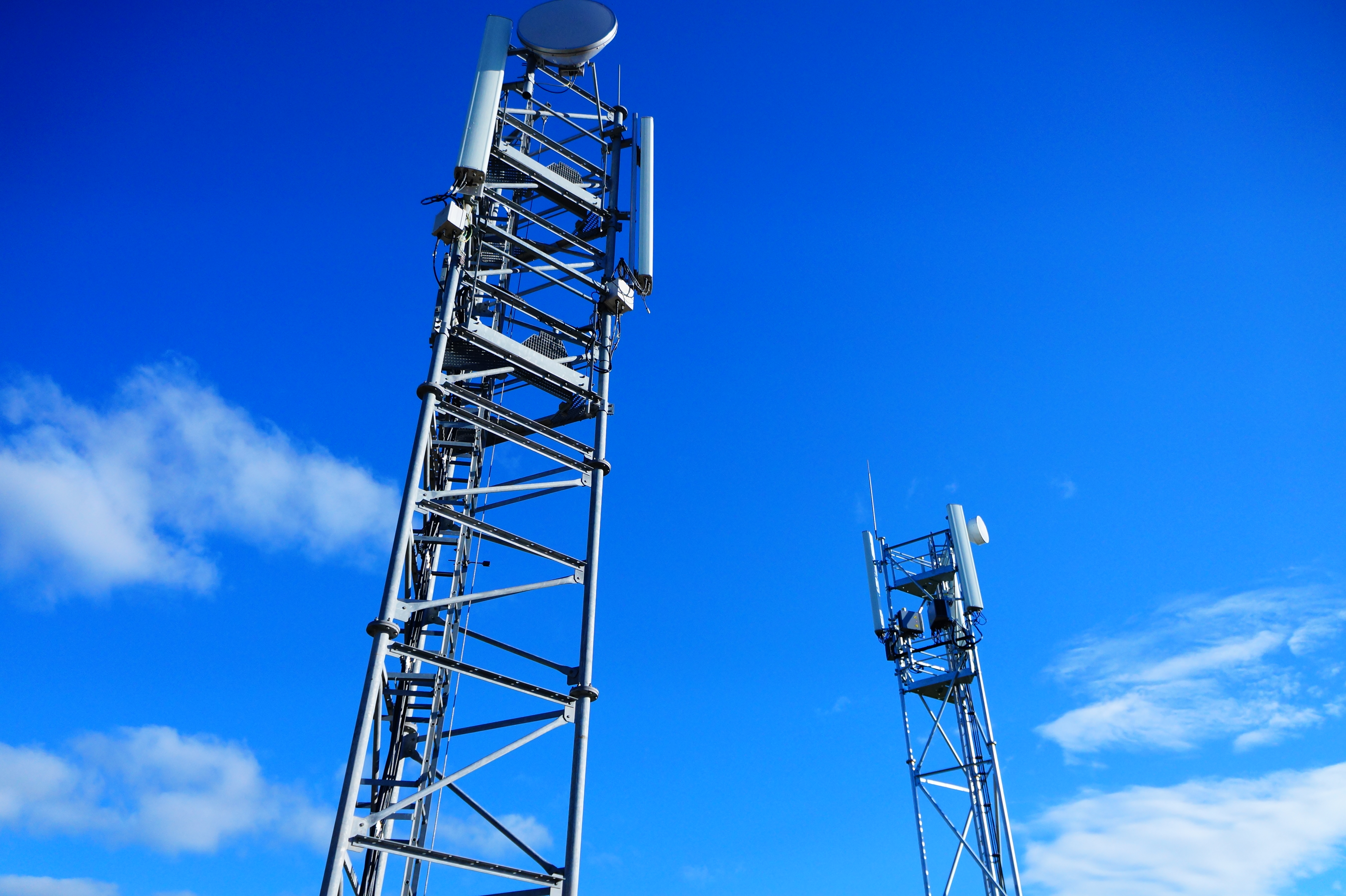 Antenne relais mobile 4G - Bouygues/SFR & Free ( Hérault - France )